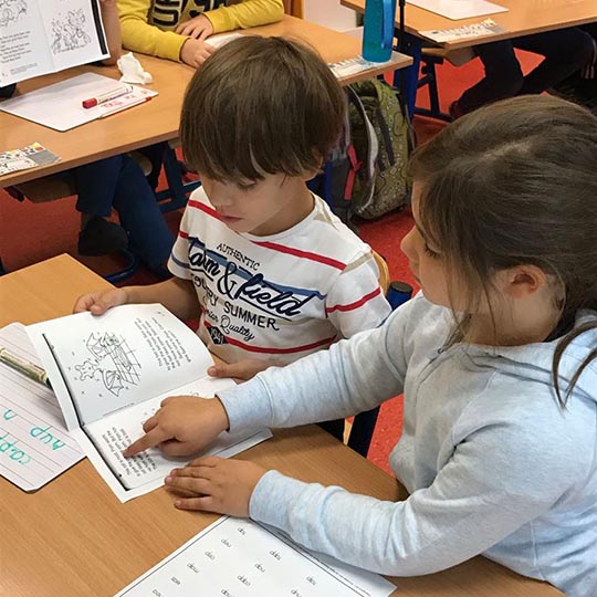 original trilingual curriculum at international grade school in Warsaw